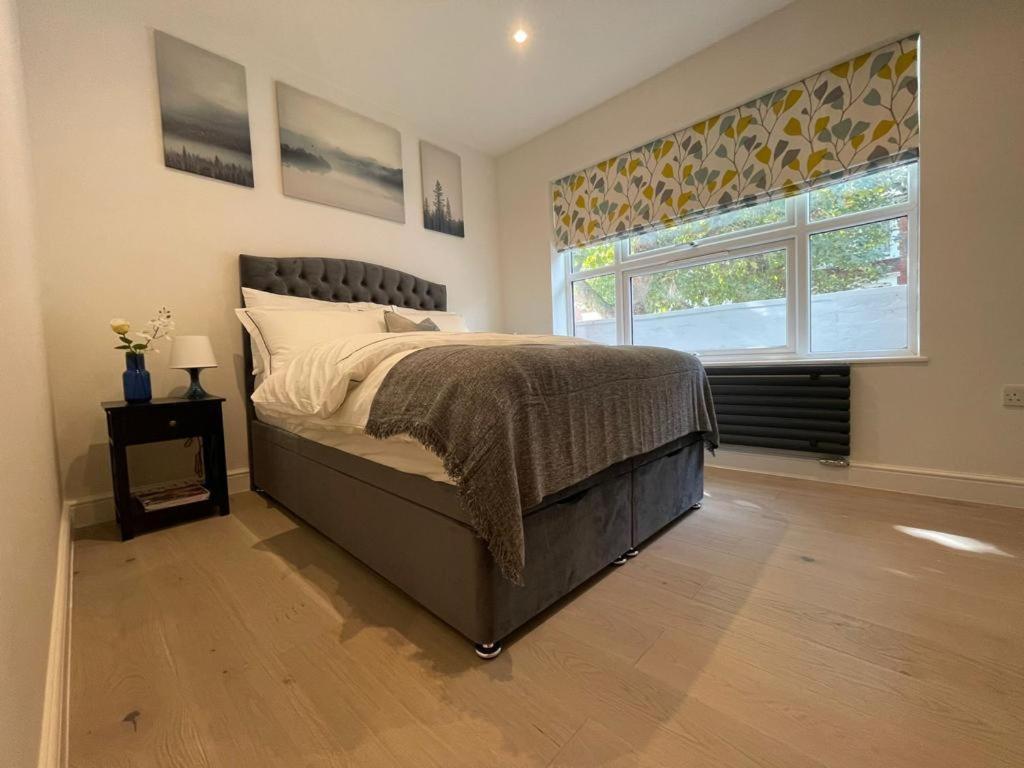 Two Bedroom Apartment - London Ngoại thất bức ảnh